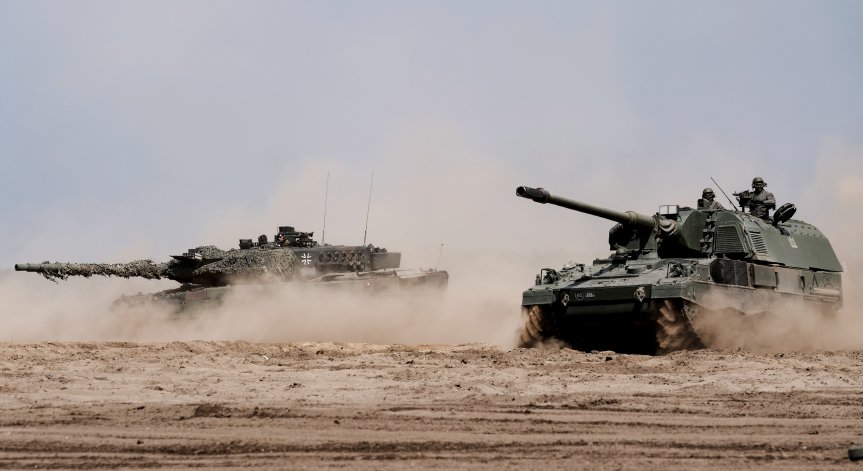 НАТО разработва план при война с Русия, разполага 10 000 американски войници в Европа