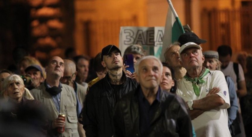 Ден 90: Заради дъжда нямаше обстрел по партийните централи