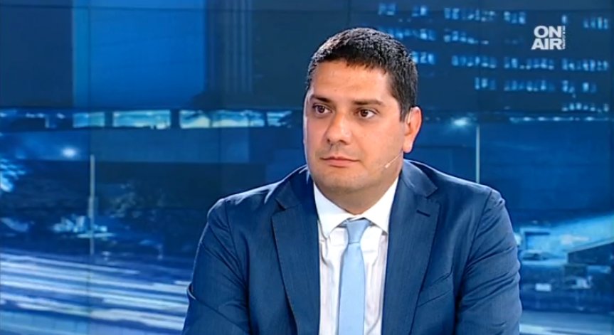 Кои ще седнат на овакантените министерски кресла? Коалицията решава идния понеделник