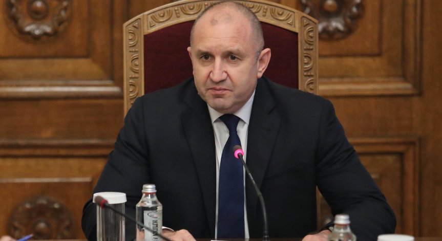 Радев събра службите за сигурност заради напрежението в Близкия изток