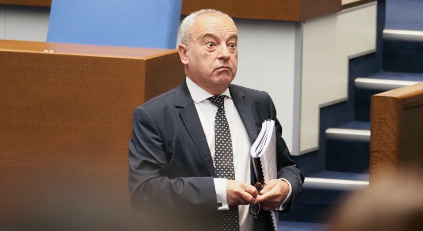 НС прие бюджета за 2026 г. с планиран дефицит от 5,7% и 620 евро минимална заплата