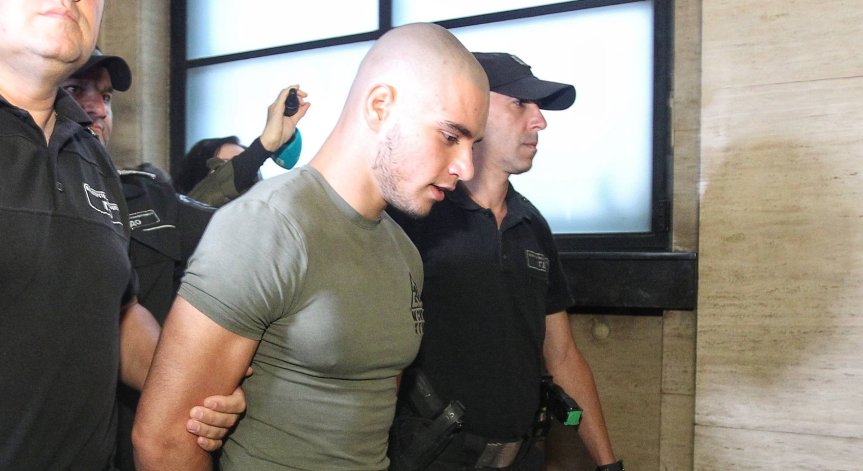 Всеки ден в съда: Прокурорският син Васил Михайлов на дело в Бургас