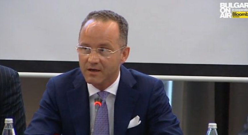 Правителството иска официална информация за произхода на средствата на  LIC33