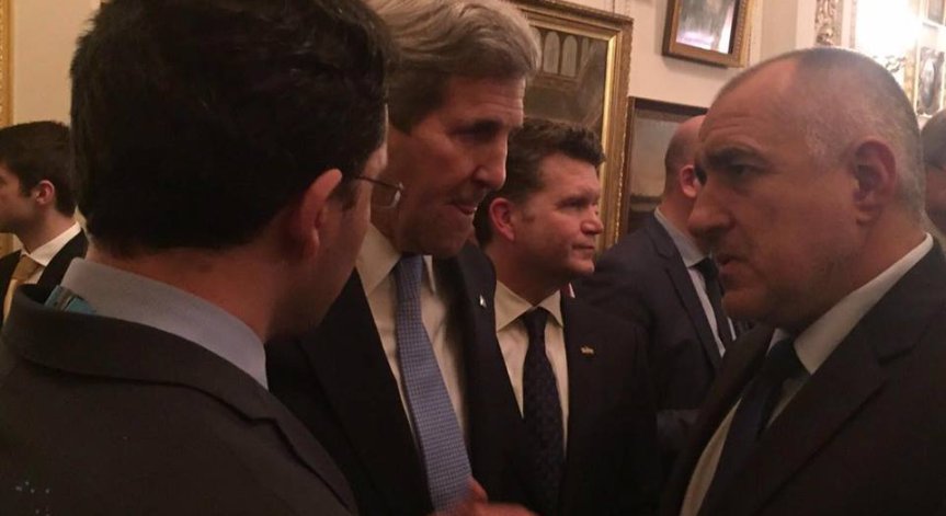 Бойко Борисов разговаря с Джон Кери 