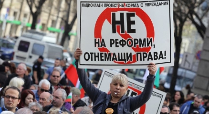 Управляващите мъдрят ТЕЛК-овете: Търсят идеи от засегнатите...