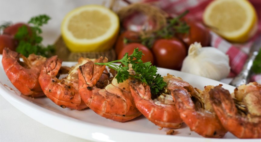 Рецепта за вкусни печени скариди с чесън и масло