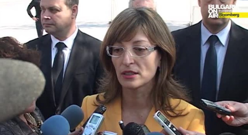 Вицепремиерът Екатерина Захариева подкрепя актуализацията на бюджета