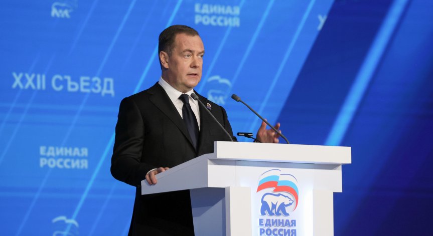 Нашата страна има само един начин да върне ценностите, каза Медведев.