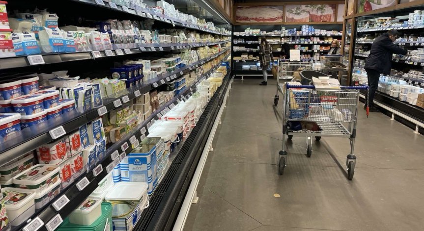 БАБХ унищожи над 1 тон храни с изтекъл срок на годност и липса на етикети