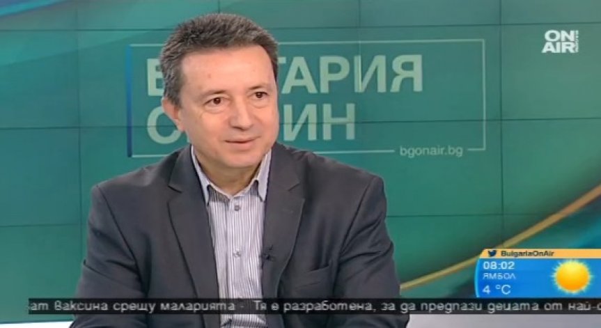 Янаки Стоилов: Нинова е зависима от хората, които я направиха лидер на БСП