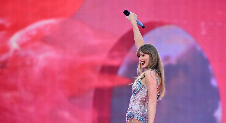Поредно отличие: Обявиха Тейлър Суифт за най-продавания изпълнител на 2023 г.