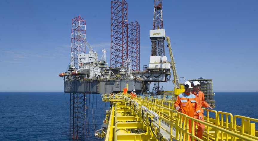 Китай откри огромно нефтено находище в свои води