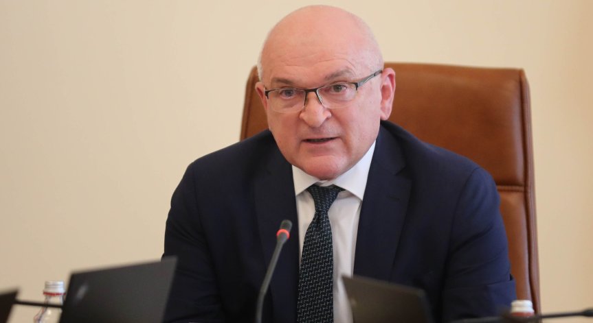 Димитър Главчев с информация за пожарите в страната.