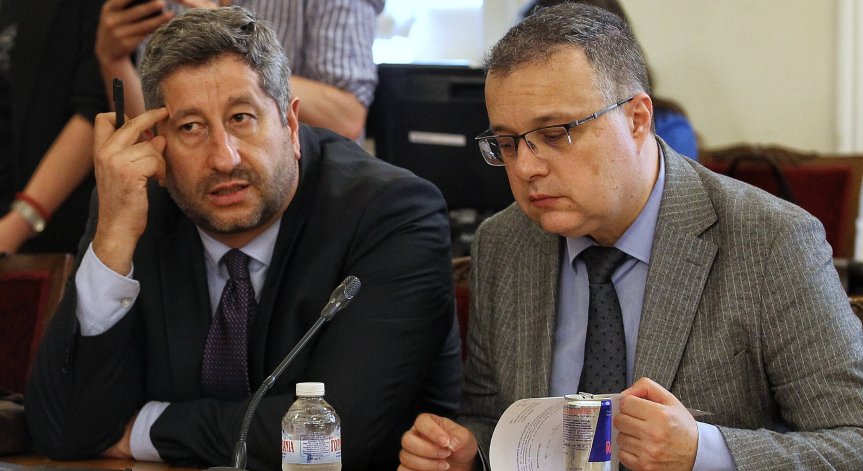 Проекторешението на ДБ по казуса с РСМ влиза в парламента