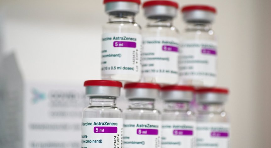 Радиоводеща от BBC е починала след усложнения от AstraZeneca