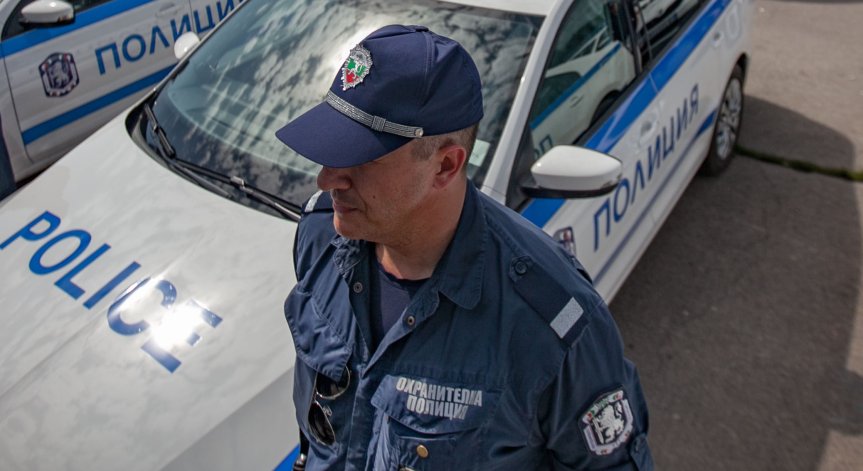 Млад мъж влезе взлом в къща в Стара Загора и открадна две врати