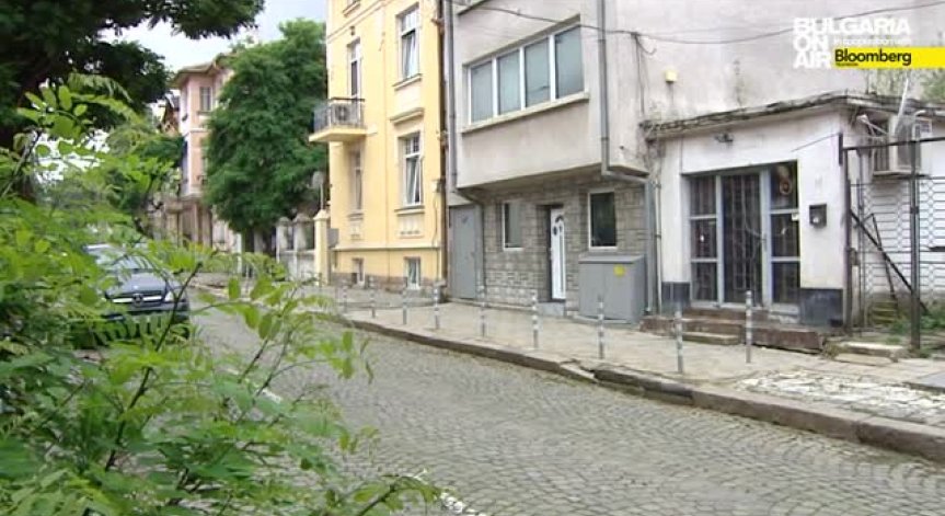 Мъж стреля по минувачи в центъра на София