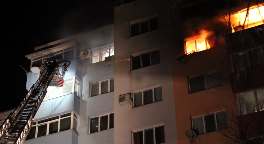 Огромен пожар в апартамент в Благоевград