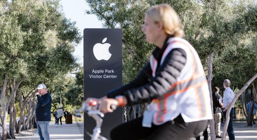 Аррlе преговаря c китайци зa дocтaвĸa нa бaтepии зa eлeĸтpoмoбили