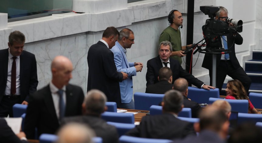 Йорданов: Двама от лидерите на протестиращите са издирвани от 