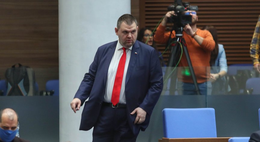 Пеевски: Ротацията трябва да се случи, пешки е редил само Радев