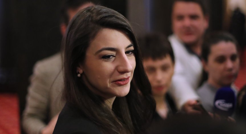 Бориславова: Няма да допуснем някой да повлияе на желанието ни за реформа на службите