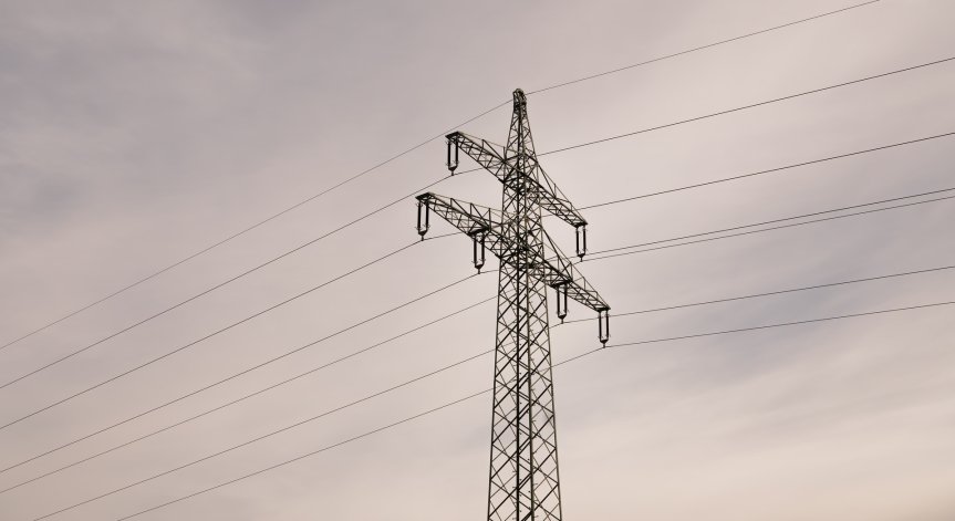 Българските домакинства - с най-голям дял от доходите си за ток в ЕС