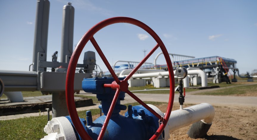 Рекордни доставки на втечнен газ на гръцки терминал през юни, 30% са за България