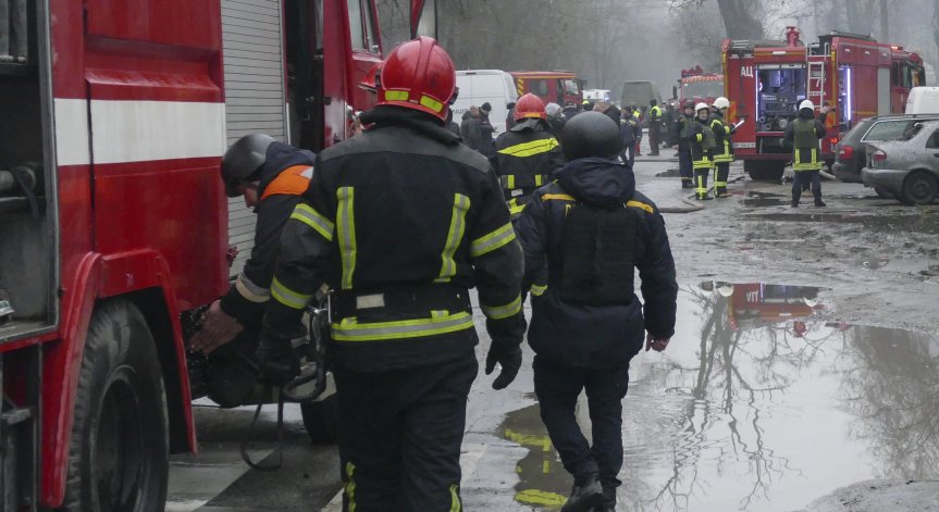 Четирима души загинаха при руска атака срещу Одеса