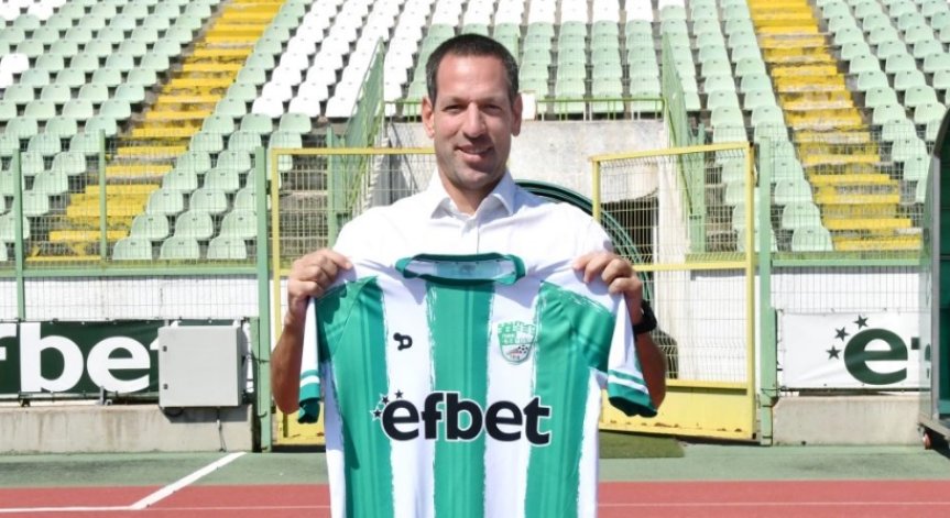 Пак аржентинец застава начело на 