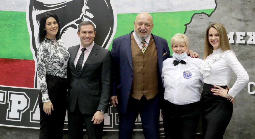 Кралев и президентът на AIBA Умар Кремльов откриха 72-ото издание на купа 