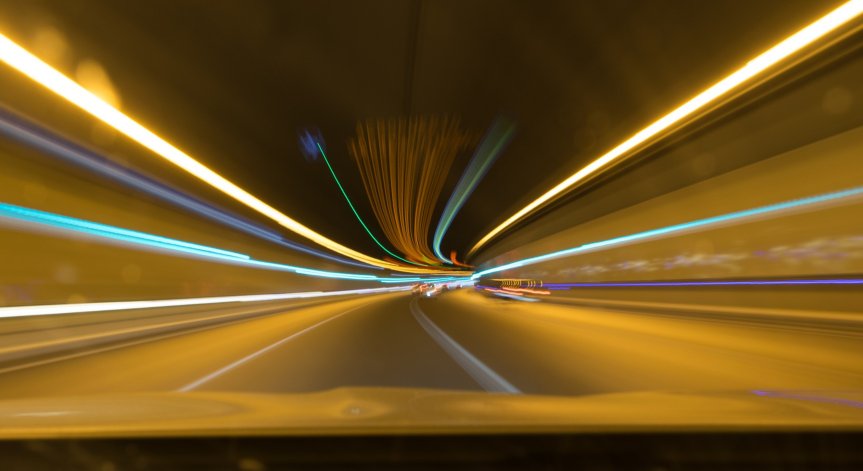 Камера в Италия засече Ford, шофиран със 703 км/ч. Експерт: Абсурд!