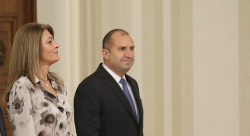 Радев отменя посещението в Правец, чака го 10-дневна карантина