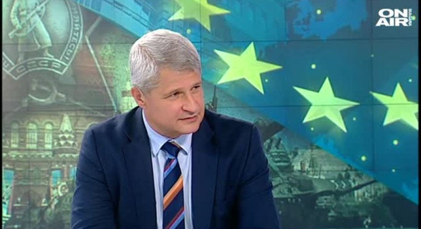 Калин Манолов