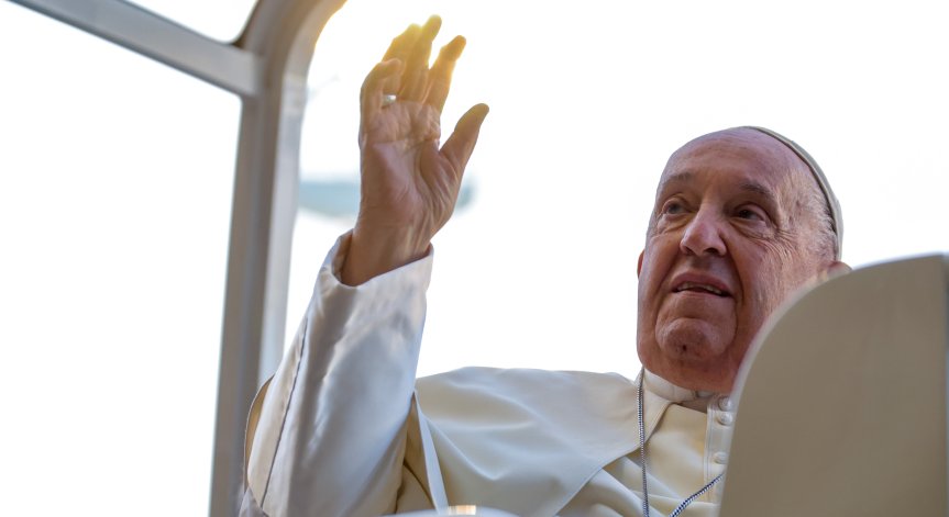 Израел продължава да атакува въоръжената групировка 