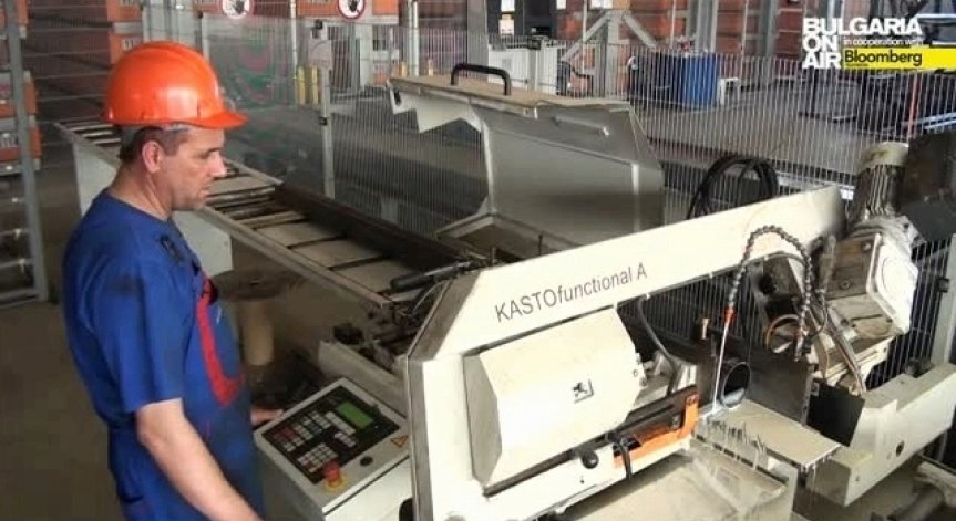 Бизнесът с планове за свиване на инвестициите през 2015