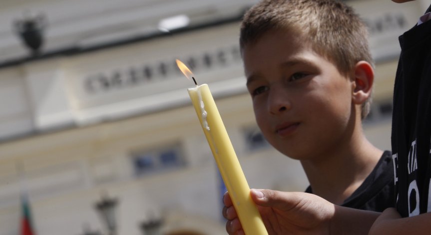 Родители обявиха война на държавата!