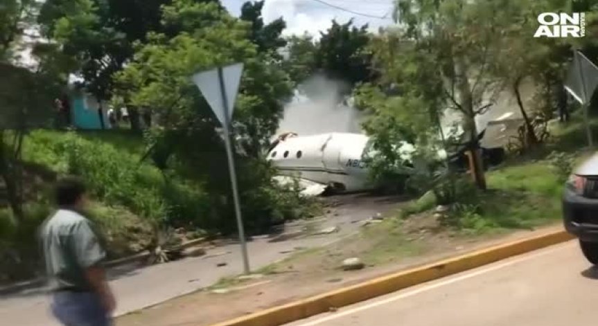 Самолетна катастрофа в Хондурас рани 6 американци
