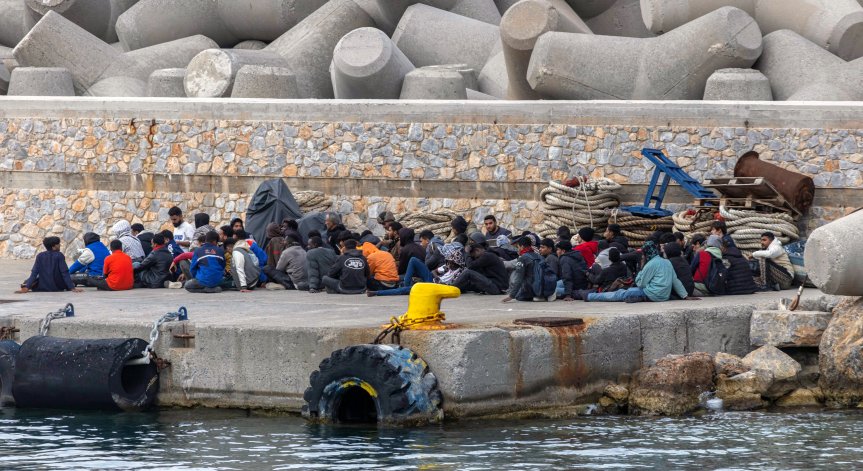 Миналата година полицията е арестувала 74 000 нелегални мигранти.