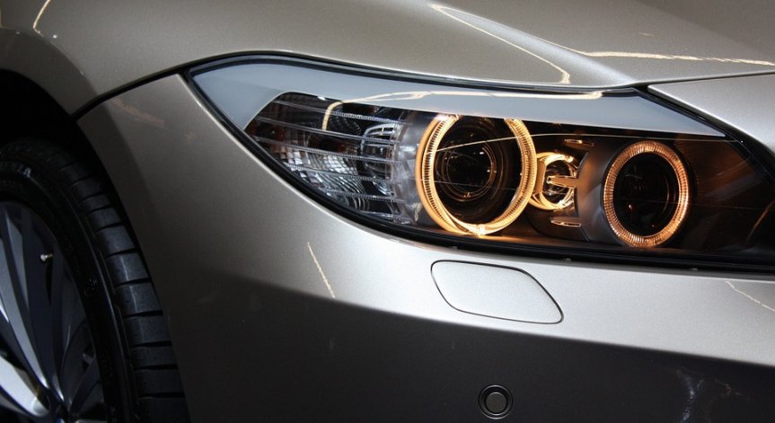 Сиво, сребристо, черно и бяло - най-предпочитаните на цвят автомобили в Германия