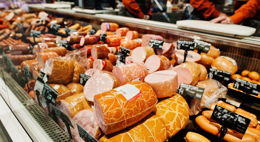 Гърция с нова система срещу продажбата на вносно мляко и месо като местно