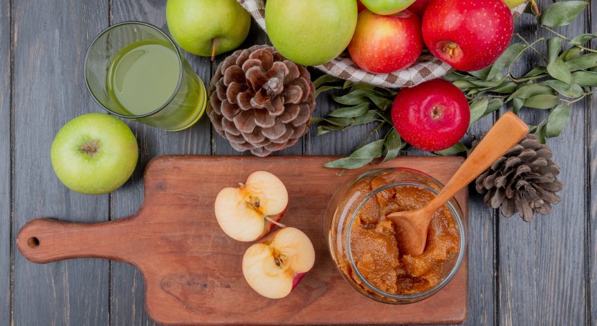 Рецепта за домашно сладко с ябълки и орехи