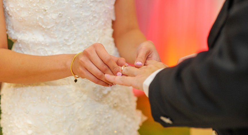 164 влюбени двойки си казаха 