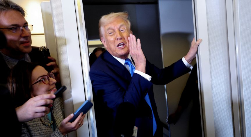 Белият дом се готви да обложи с нови мита редица потребителски стоки.