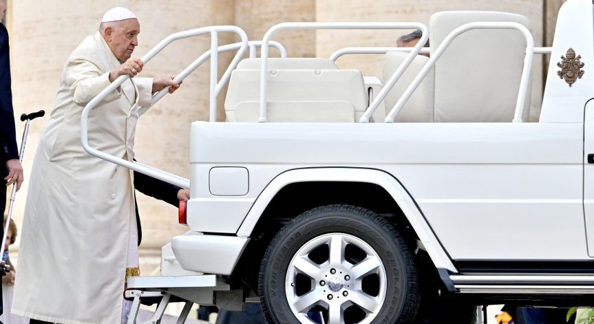 Папа Франциск отмени пътуването си до Дубай заради белодробно възпаление