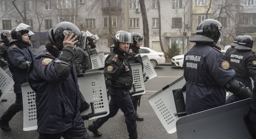 Русия призова за мирно решаване на напрежението в Казахстан