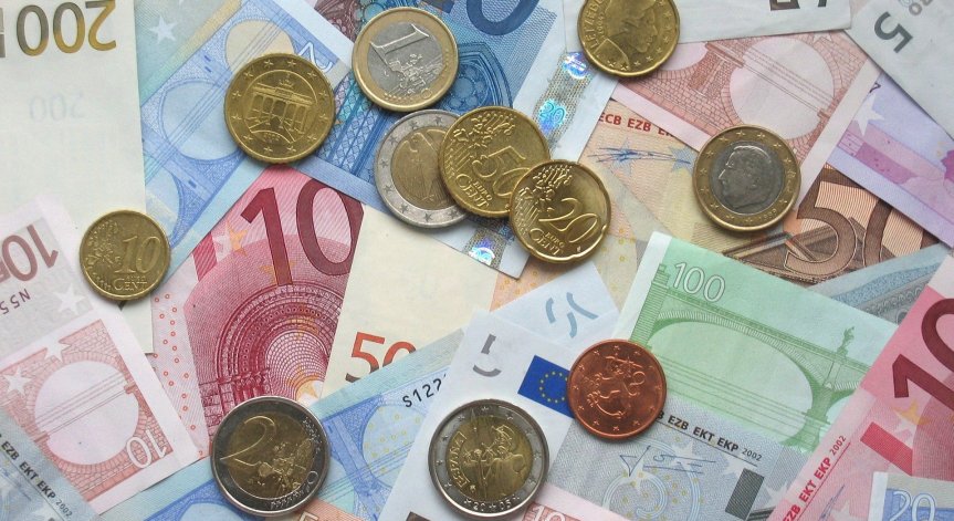 Заменяме лева с евро от 1 януари 2024 година?
