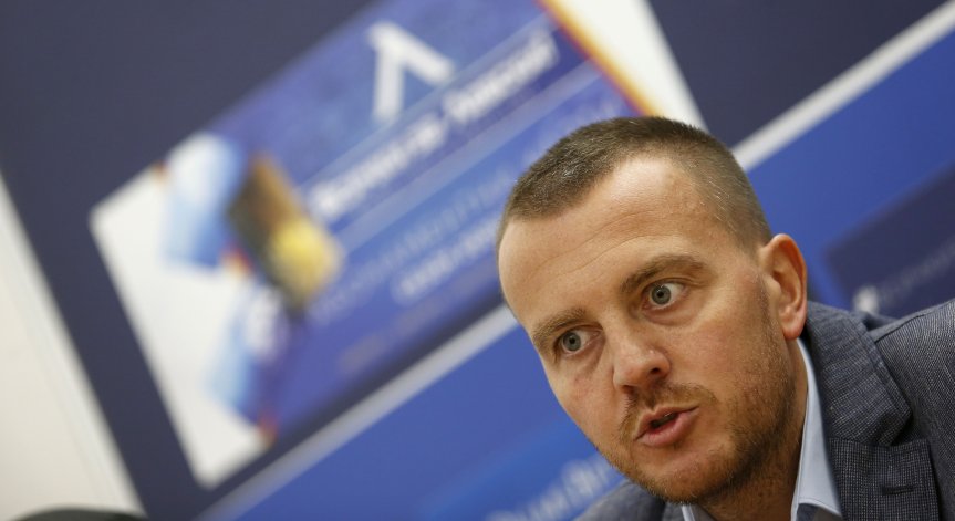 Петър Ганев: 