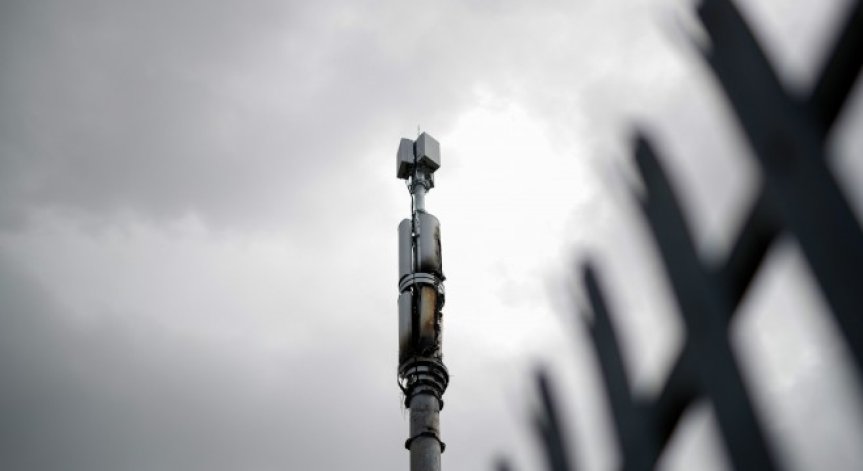 Продължават атаките върху 5G антени в Европа
