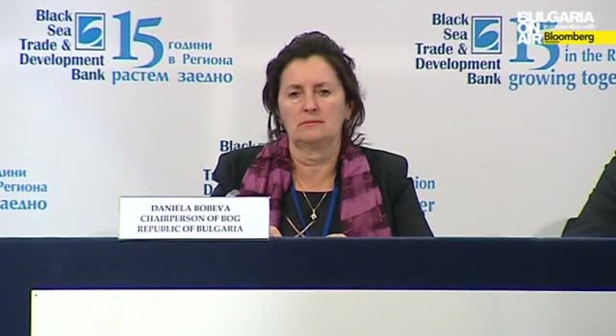 Бобева: Не знам да има неустойки за спирането на „Южен поток“